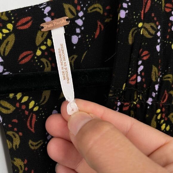 Free People Women's Meet Virginia Flora V-Neck Short Sleeve Romper Black Size 4 - Picture 8 of 12